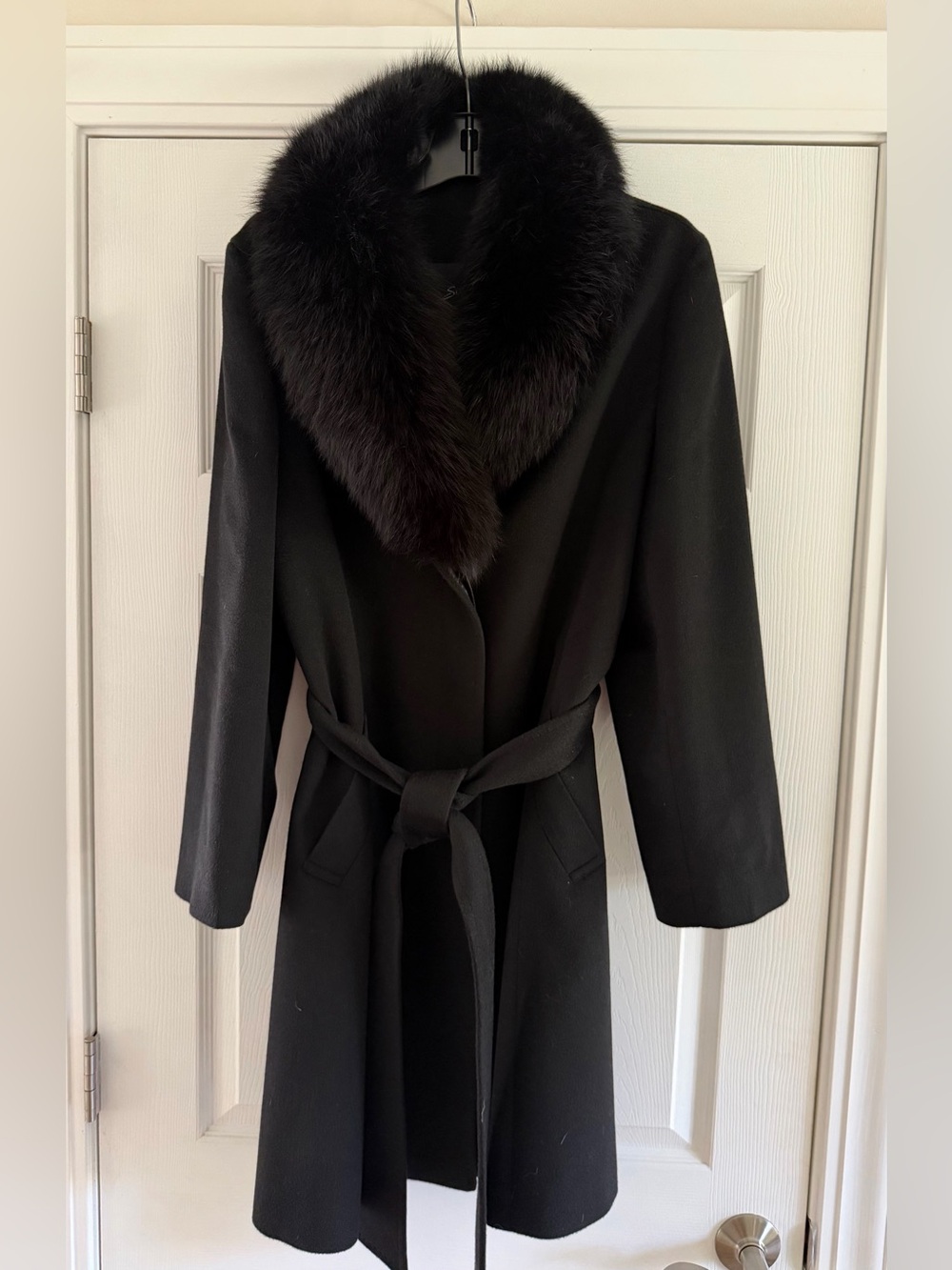 Women’s Cashmere Wool Coat with Fur Trimmed Collar